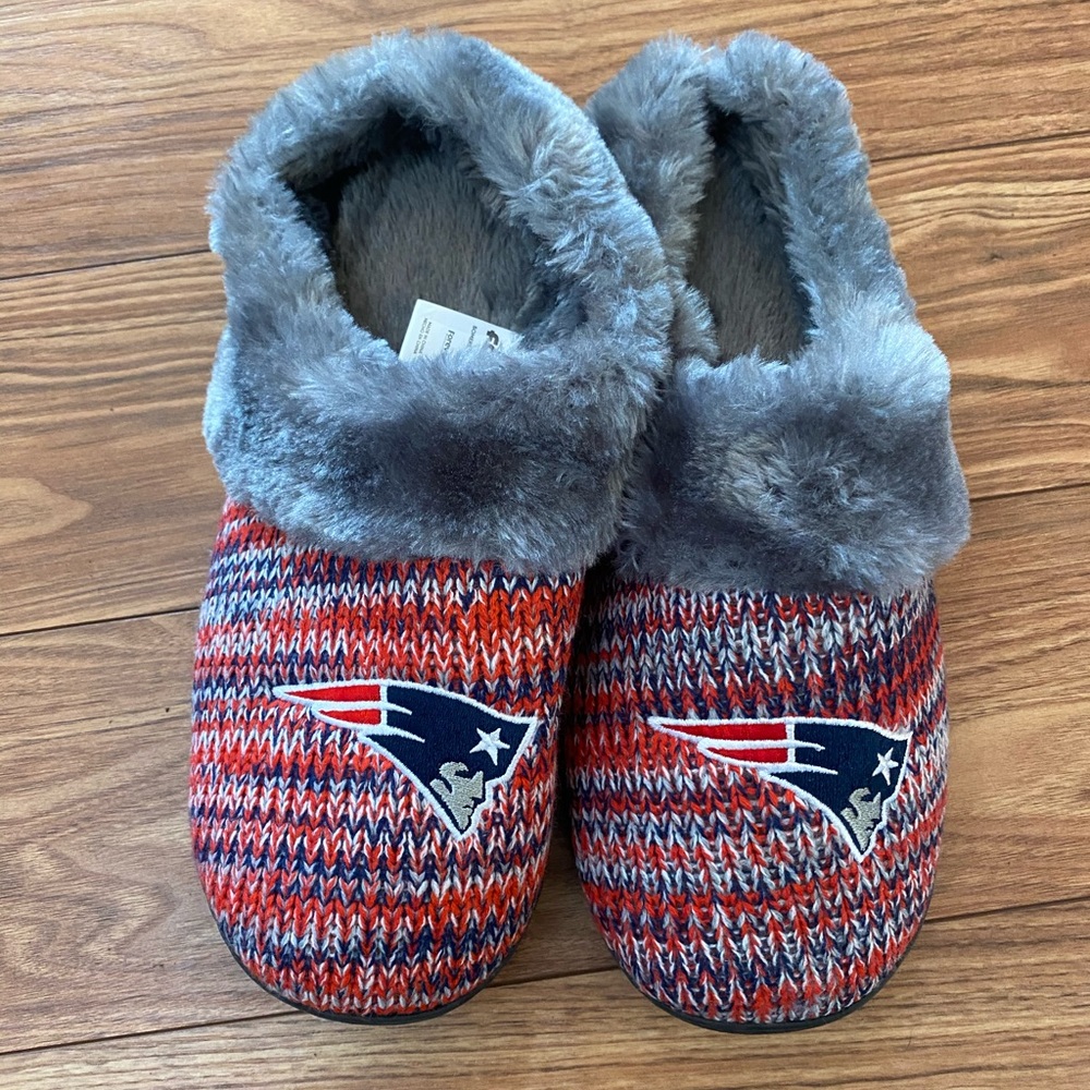 NWOT New England Patriots slippers